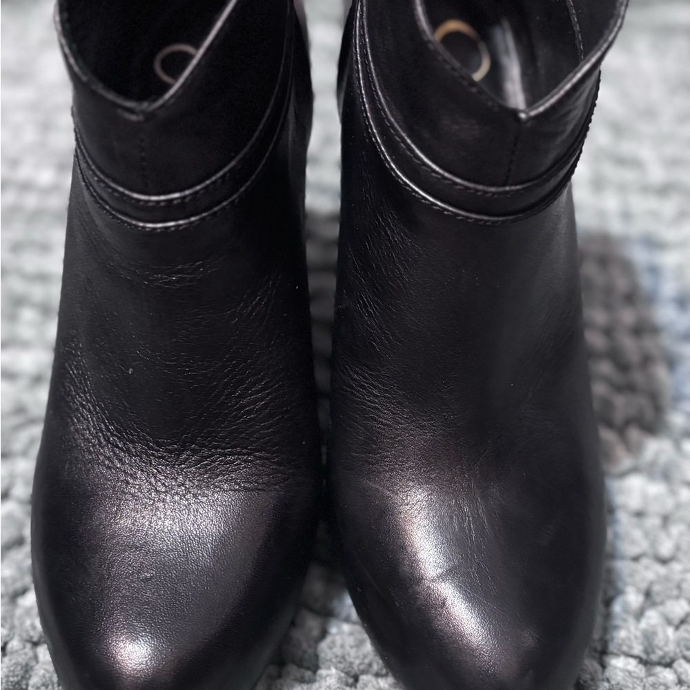 JESSICA SIMPSON “Aggie” Black Leather Ankle Boot Size